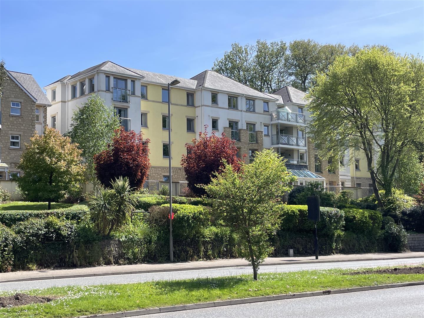 1 bed property in Tregolls Road, Truro